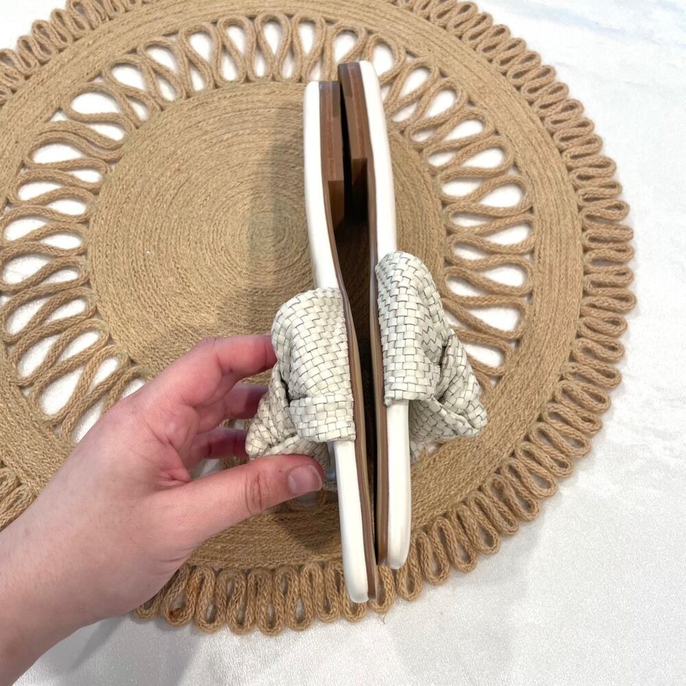 Marc Fisher LTD Marlon Leather Woven Slide Flat Sandals Ivory 9.5 - Picture 6 of 9